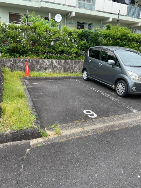 緑苑東団地９号棟 駐車場