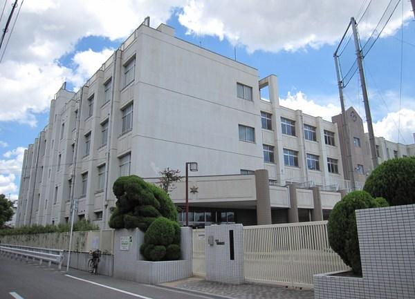 大阪市立大正西中学校：789m