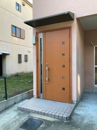 鶴町3丁目貸家 エントランス
