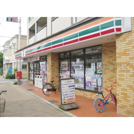 プリマルーチェ大正 周辺環境写真1 セブンイレブン大阪三泉市場通店：215m