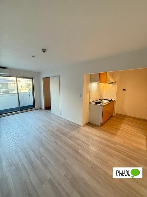 SOLASIA residence九条（304） リビング
