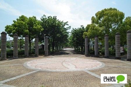 浪速公園：1272m