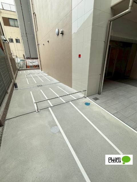 エグゼ大阪CITYアインツ 駐車場