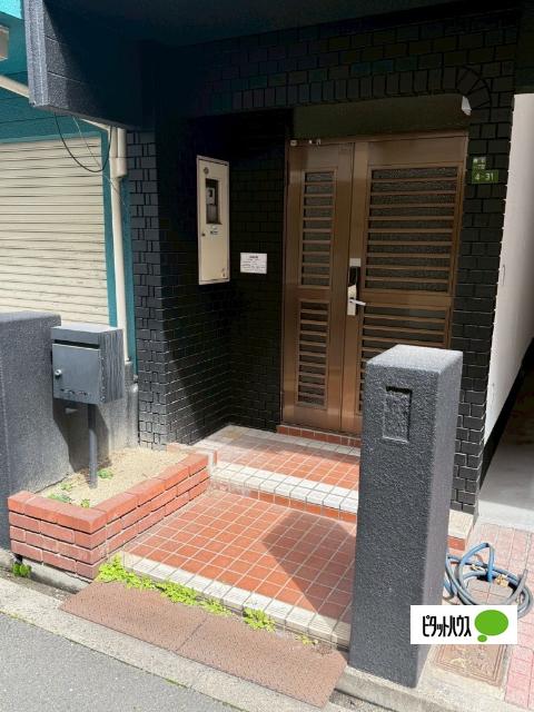 大阪市大正区鶴町一戸建 エントランス