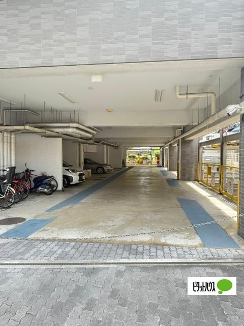 パークスクエア大正（405） 駐車場