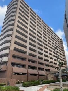 キングスクエアヴァルジア大阪 外観