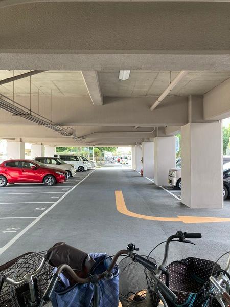 パークハイツ千島 駐車場