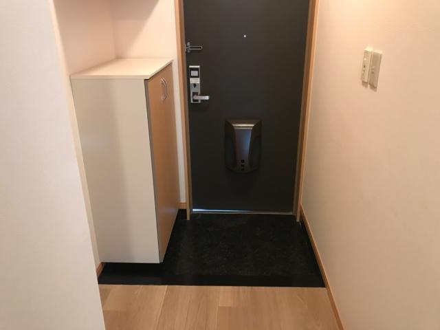 サンフォーレみのう壱番館 玄関