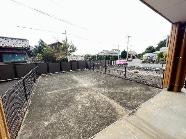 サンフォーレみのう弐番館 庭