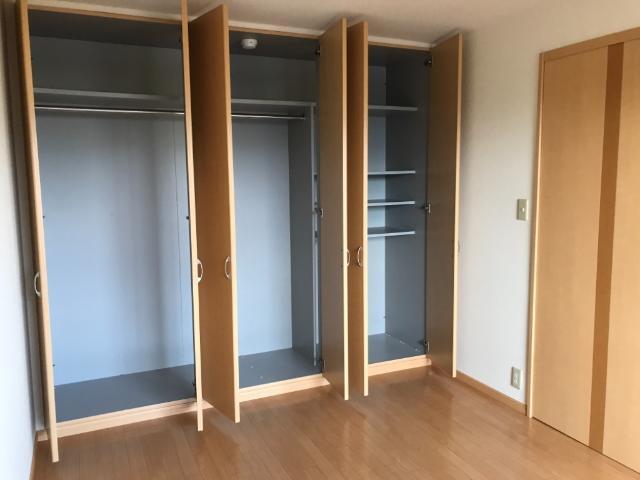 サンフォーレみのう弐番館 収納