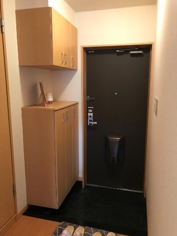 サンフォーレみのう弐番館 玄関