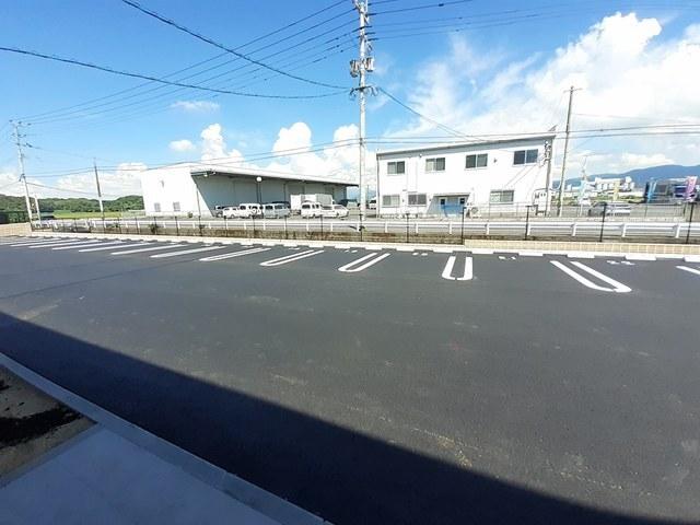 リヴァーサイド・フィオーレ　Ⅰ（202） 駐車場