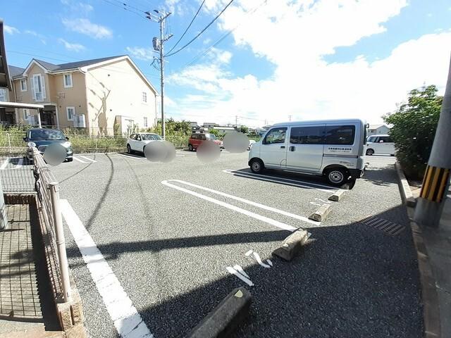 ヴィラ・パセーオ　Ⅱ（201） 駐車場