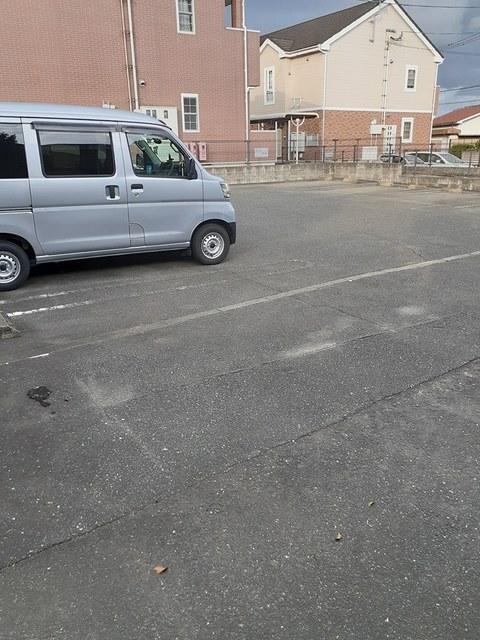 フラントフィールドハウス（101） 駐車場