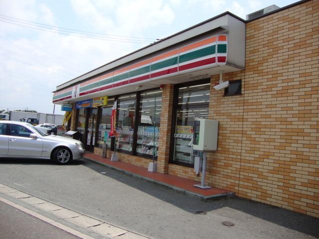 セブンイレブン：50m