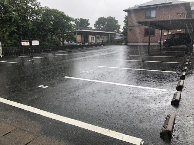 プレジール本郷　A棟（203） 駐車場