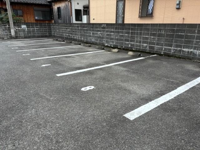 セジュール川藤（103） 駐車場
