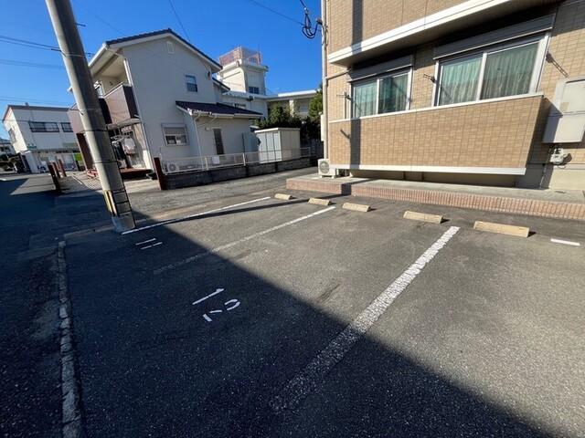 メビウスレーベン（202） 駐車場