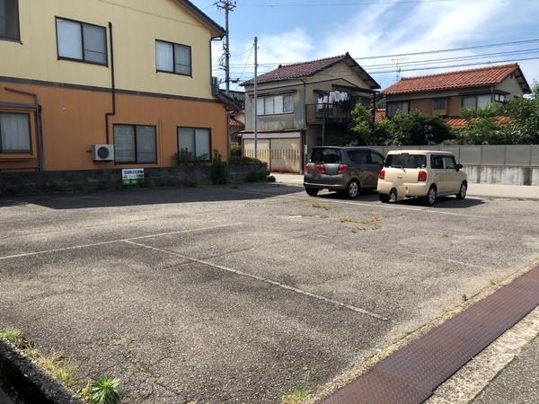志真第二駐車場 駐車場