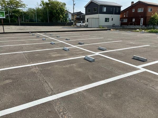 高尾中央公園前駐車場 駐車場