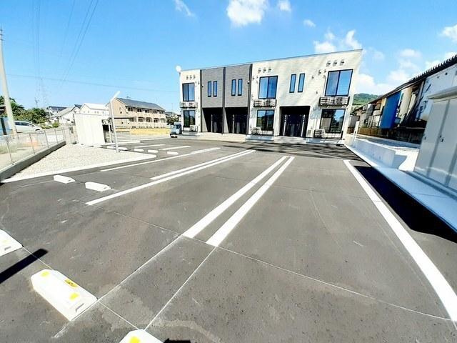 アクア　ローダ（103） 駐車場