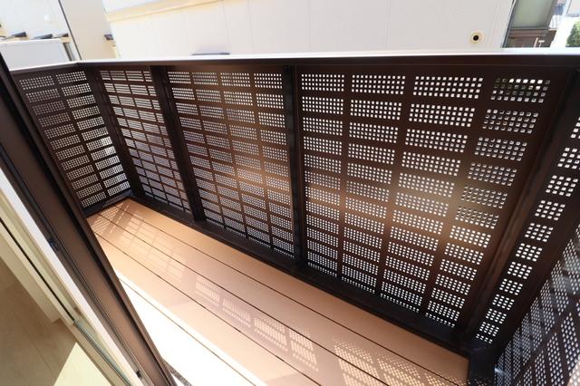 ユースフル高尾台（102） バルコニー