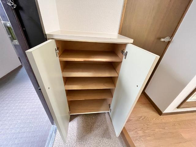 ラミューズ伏見台（205） 玄関