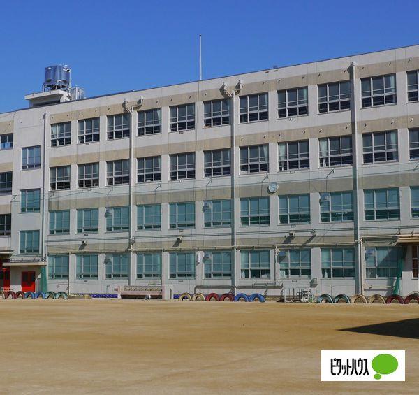 名古屋市立枇杷島小学校：526m