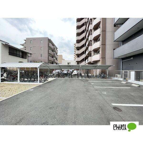 ルディアマン（0305） 駐車場