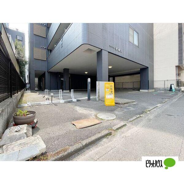プレシアス赤城Ⅱ（0102） 駐車場