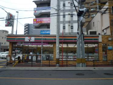 セブンイレブン福岡桜坂店：550m