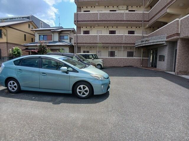 エバー　グリーン（103） 駐車場