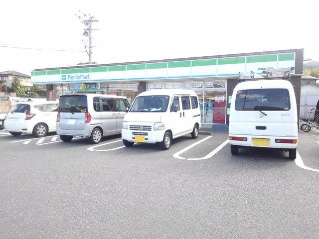 ファミリーマート柏原4丁目店：1100m
