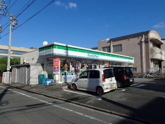 ファミリーマート福岡大楠一丁目店：369m