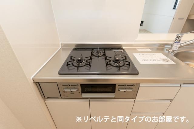 ベルフラワ−博多（301） キッチン