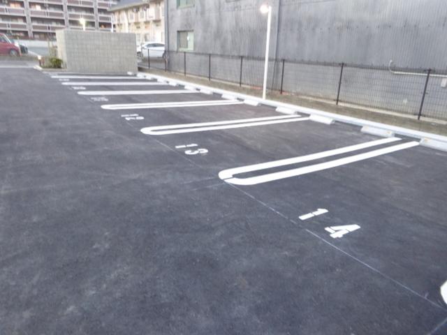 クレストヴェール清水（103） 駐車場