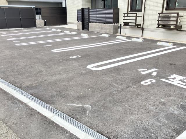 D-ROOM板付（201） 駐車場