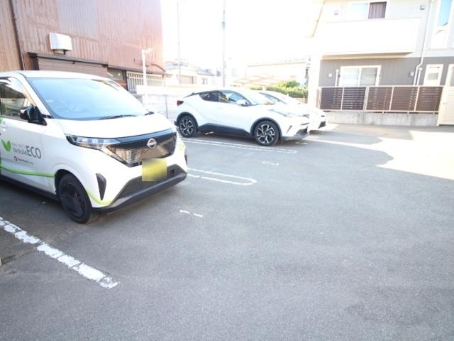 ハレクラニK　A棟（201） 駐車場