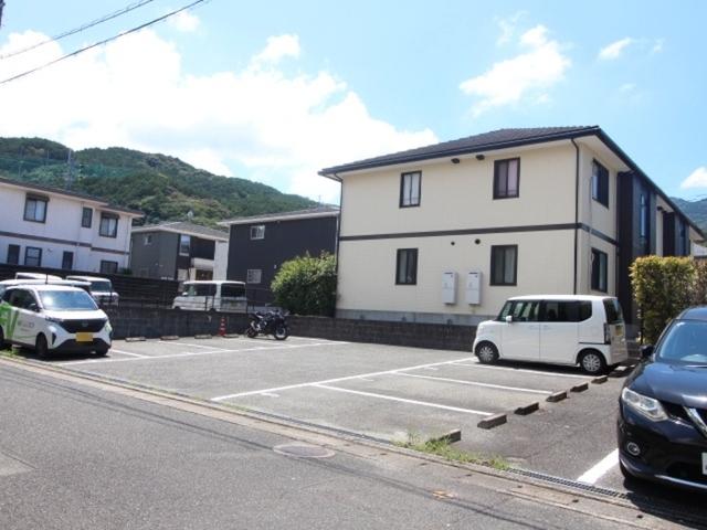 セジュール・フォーレ　B棟（205） 駐車場