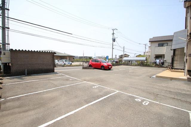 ミレニアム光Ⅱ（212） 駐車場