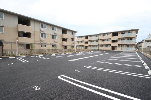 D-roomS・K　B棟（305） 駐車場