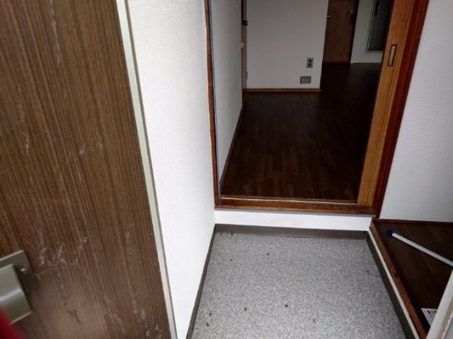 コーポ松ヶ丘（2FR） 玄関