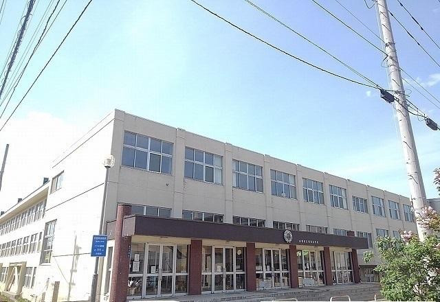 朝里小学校：255m