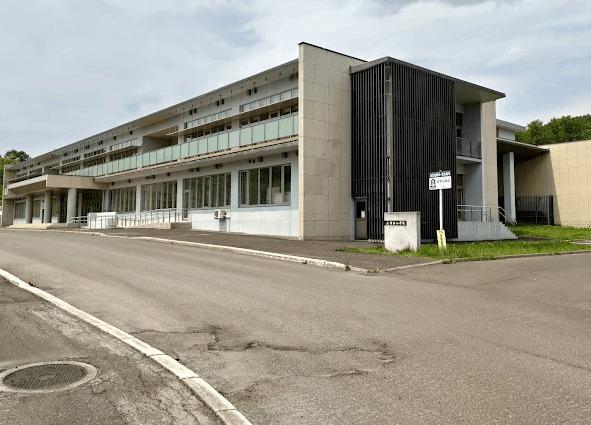 古平町立古平小学校：2177m