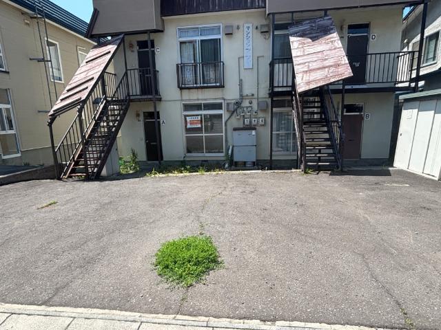 マンションアラヤ（Ａ） 駐車場