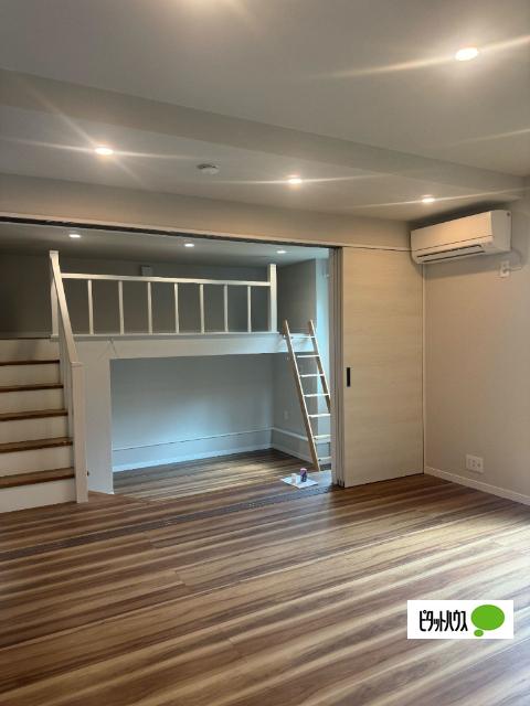 新宿区富久町戸建て（1F） リビング