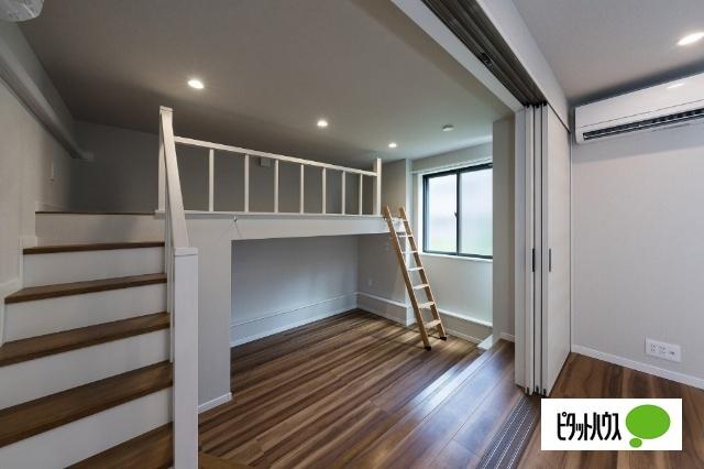 新宿区富久町戸建て（1F） リビング