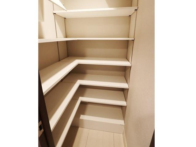 ジェノヴィア赤羽（211） 室内