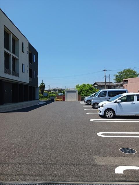 ルーナ　カーサ（303） 駐車場