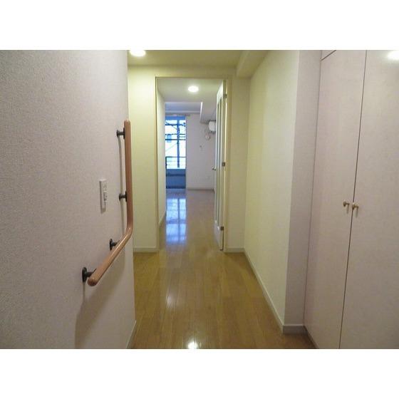 サングランパ（0403） 玄関